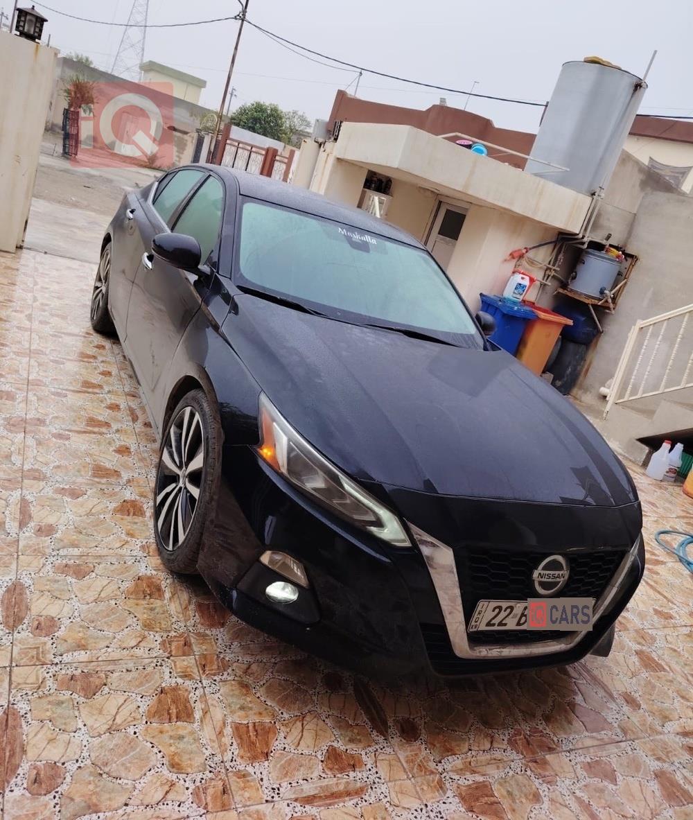 نيسان ألتيما